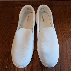 Old Navy White Canvas Slip-Ons Size 9